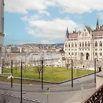 Breathless View Parliament 2 Luxury With Terrace Free Parking Reservation Needed *