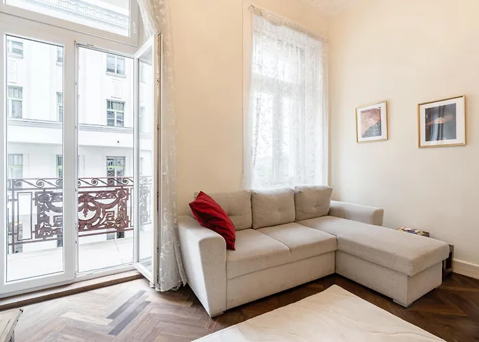 Breathless View Parliament 2 Luxury With Terrace Free Parking Reservation Needed Apartment