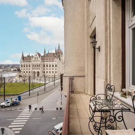 Apartment Breathless View Parliament 2 Luxury With Terrace Free Parking Reservation Needed