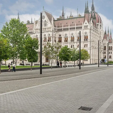アパート Breathless View Parliament 2 Luxury With Terrace Free Parking Reservation Needed ブダペスト