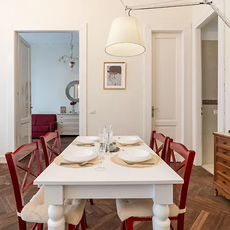 Amora Homes Breathless View Parliament 2 Luxury With Terrace Free Parking Reservation Needed