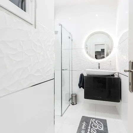 Breathless View Parliament 2 Luxury With Terrace Free Parking Reservation Needed Apartament