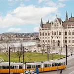 Breathless View Parliament 2 Luxury With Terrace Free Parking Reservation Needed Apartament Budapesta