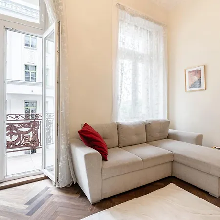 Breathless View Parliament 2 Luxury With Terrace Free Parking Reservation Needed شقة
