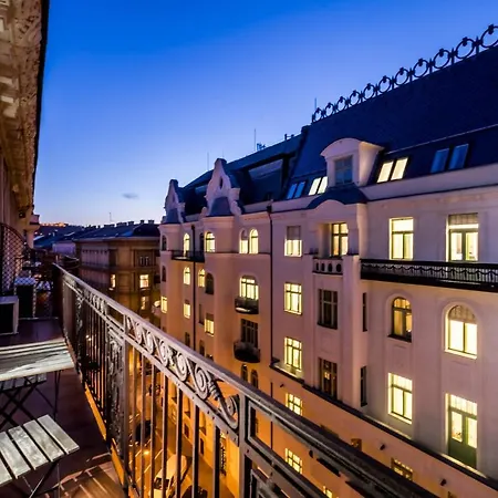 Breathless View Parliament 2 Luxury With Terrace Free Parking Reservation Needed شقة
